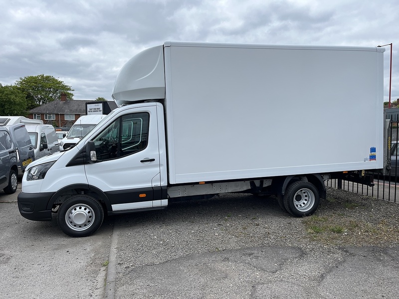 Ford 350 2.0TDCi 130 L4 LUTON DRW (TAIL-LIFT & AIRCON)