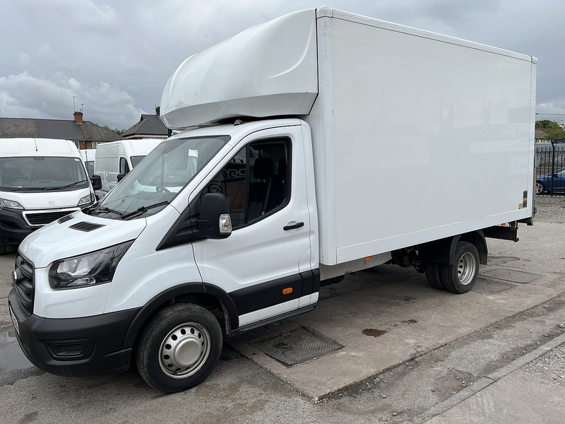 Ford 350 2.0TDCi 130 L4 LUTON DRW (TAIL-LIFT & AIRCON)