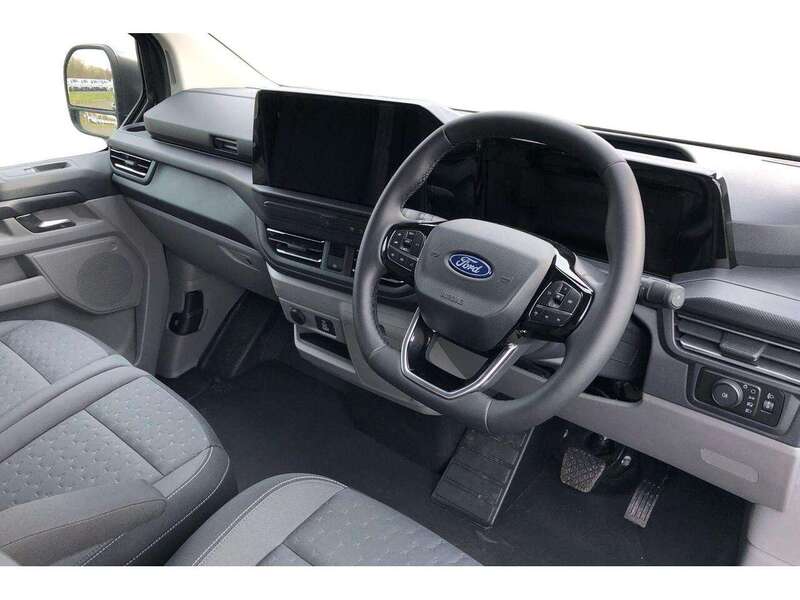 Ford 300 2.0D 136 LIMITED L2H1 LWB AUTOMATIC