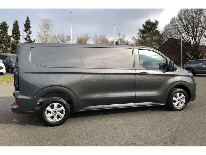 Ford 300 2.0D 136 LIMITED L2H1 LWB AUTOMATIC