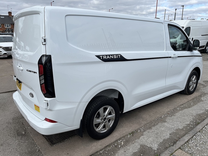 Ford 2.0 300 EcoBlue Limited Panel Van 5dr Diesel Manual L1 H1 Euro 6 (s/s) (136 ps)