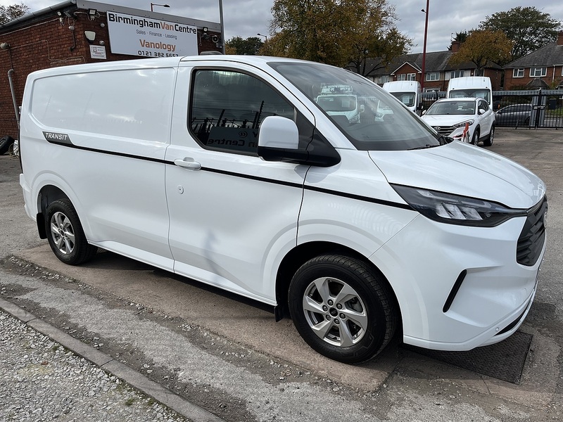 Ford 2.0 300 EcoBlue Limited Panel Van 5dr Diesel Manual L1 H1 Euro 6 (s/s) (136 ps)