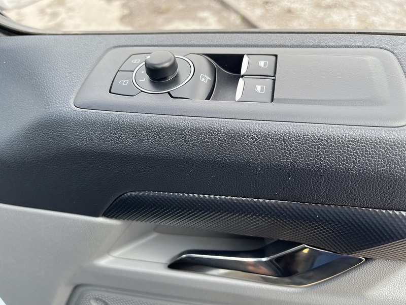 Ford 2.0 300 EcoBlue Limited Panel Van 5dr Diesel Manual L1 H1 Euro 6 (s/s) (136 ps)