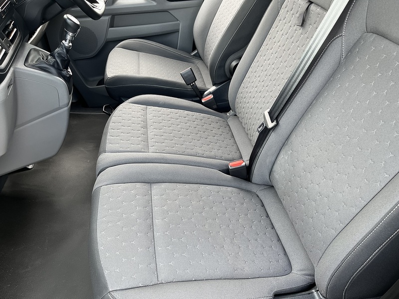 Ford 2.0 300 EcoBlue Limited Panel Van 5dr Diesel Manual L1 H1 Euro 6 (s/s) (136 ps)