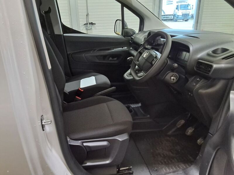 Vauxhall 1.5 Turbo D 2300 Prime Panel Van 5dr Diesel Manual SWB Euro 6 (s/s) (100 ps)