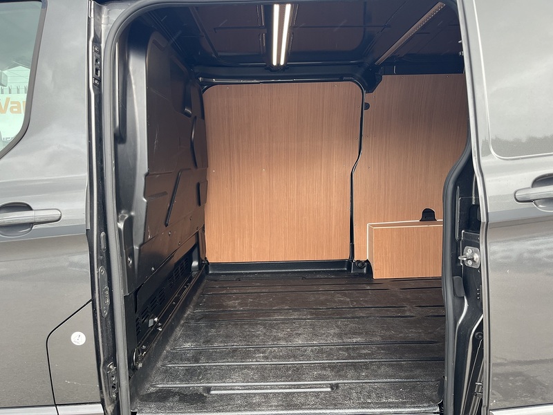 Ford 2.0 280 EcoBlue Limited Panel Van 5dr Diesel Manual L1 H1 Euro 6 (s/s) (130 ps)
