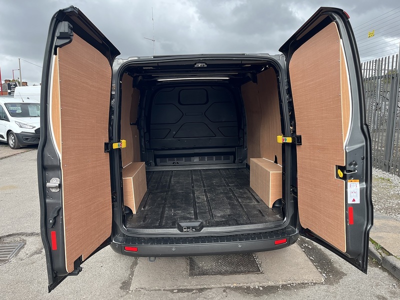 Ford 2.0 280 EcoBlue Limited Panel Van 5dr Diesel Manual L1 H1 Euro 6 (s/s) (130 ps)