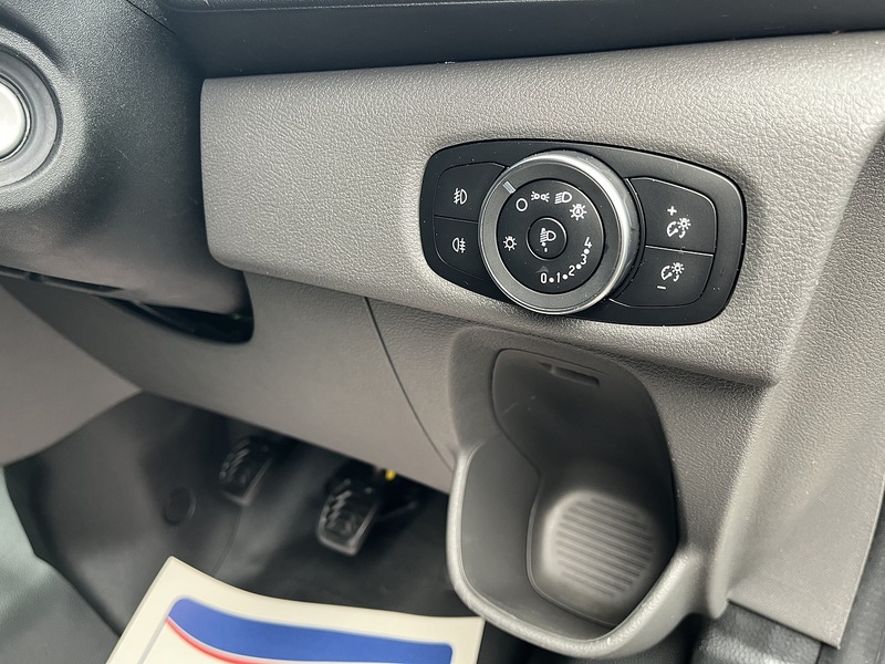 Ford 2.0 280 EcoBlue Limited Panel Van 5dr Diesel Manual L1 H1 Euro 6 (s/s) (130 ps)