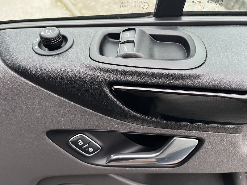 Ford 2.0 280 EcoBlue Limited Panel Van 5dr Diesel Manual L1 H1 Euro 6 (s/s) (130 ps)
