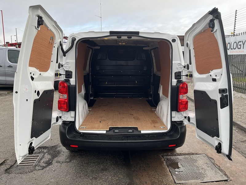 Vauxhall 1.5 Turbo D 2900 Dynamic Panel Van 6dr Diesel Manual L1 H1 Euro 6 (s/s) (100 ps)