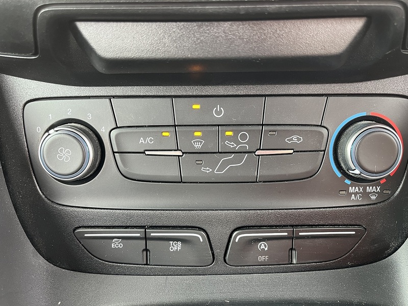 Ford 1.5 230 EcoBlue Leader Crew Van Double Cab 6dr Diesel Manual L2 Euro 6 (s/s) (100 ps)