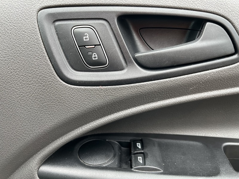 Ford 1.5 230 EcoBlue Leader Crew Van Double Cab 6dr Diesel Manual L2 Euro 6 (s/s) (100 ps)