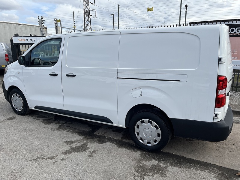 Vauxhall 1.5 Turbo D 2900 Dynamic Panel Van 6dr Diesel Manual L2 H1 Euro 6 (s/s) (100 ps)