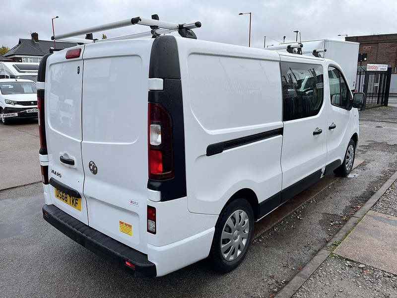 Vauxhall 1.6 CDTi 2900 Sportive Crew Van Double Cab 5dr Diesel Manual L2 H1 Euro 6 (6 Seat) (120 ps)