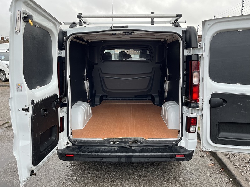 Vauxhall 1.6 CDTi 2900 Sportive Crew Van Double Cab 5dr Diesel Manual L2 H1 Euro 6 (6 Seat) (120 ps)