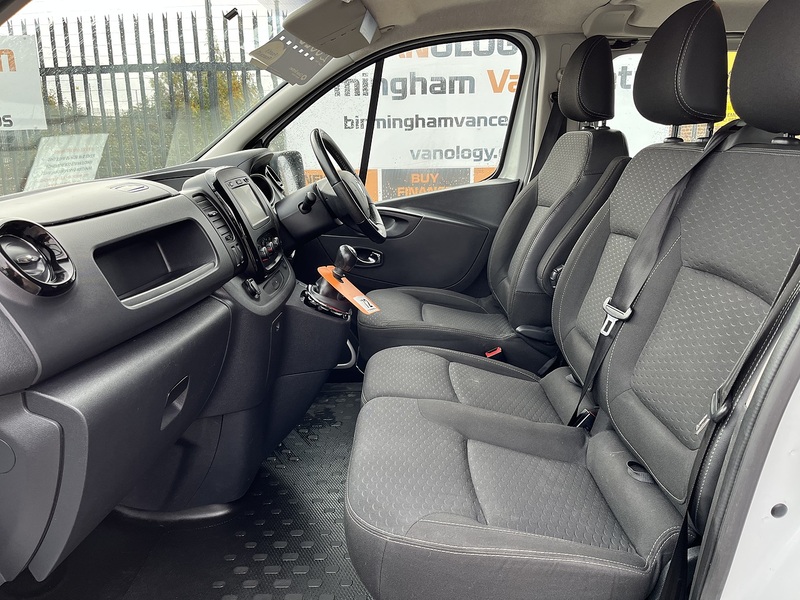 Vauxhall 1.6 CDTi 2900 Sportive Crew Van Double Cab 5dr Diesel Manual L2 H1 Euro 6 (6 Seat) (120 ps)