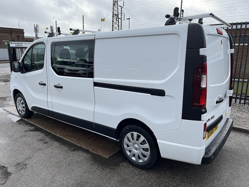 Vauxhall 1.6 CDTi 2900 Sportive Crew Van Double Cab 5dr Diesel Manual L2 H1 Euro 6 (6 Seat) (120 ps)