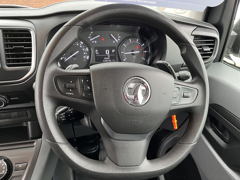 Vauxhall 2.0 Turbo D 3100 Dynamic Panel Van 6dr Diesel Auto L2 H1 Euro 6 (s/s) (145 ps)
