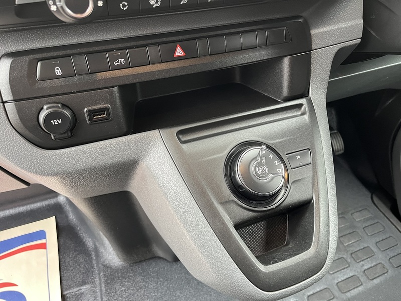 Vauxhall 2.0 Turbo D 3100 Dynamic Panel Van 6dr Diesel Auto L2 H1 Euro 6 (s/s) (145 ps)