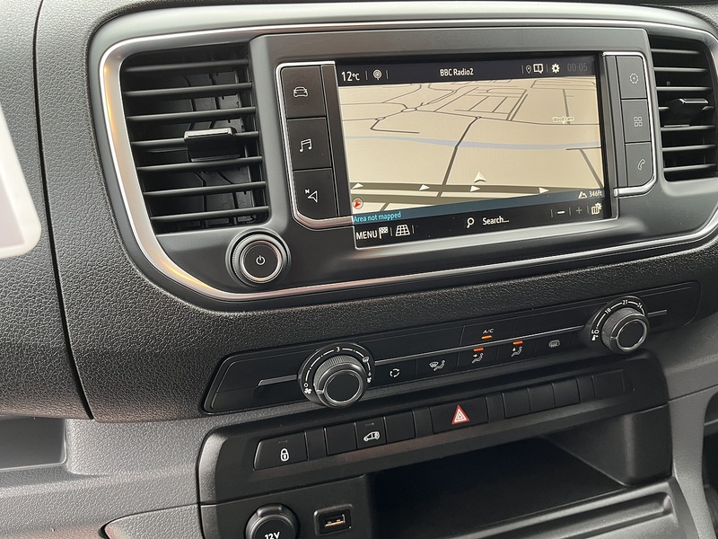 Vauxhall 2.0 Turbo D 3100 Dynamic Panel Van 6dr Diesel Auto L2 H1 Euro 6 (s/s) (145 ps)