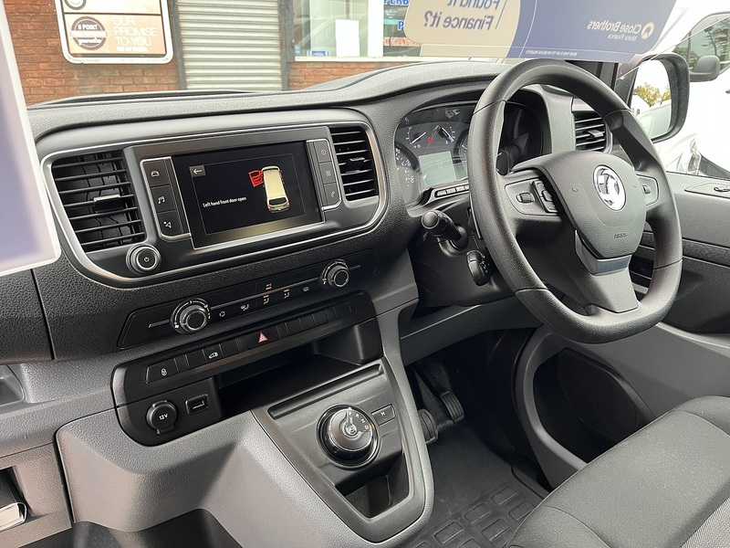Vauxhall 2.0 Turbo D 3100 Dynamic Panel Van 6dr Diesel Auto L2 H1 Euro 6 (s/s) (145 ps)