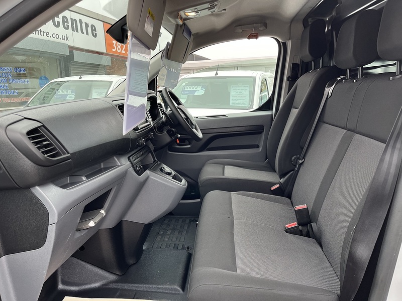 Vauxhall 2.0 Turbo D 3100 Dynamic Panel Van 6dr Diesel Auto L2 H1 Euro 6 (s/s) (145 ps)