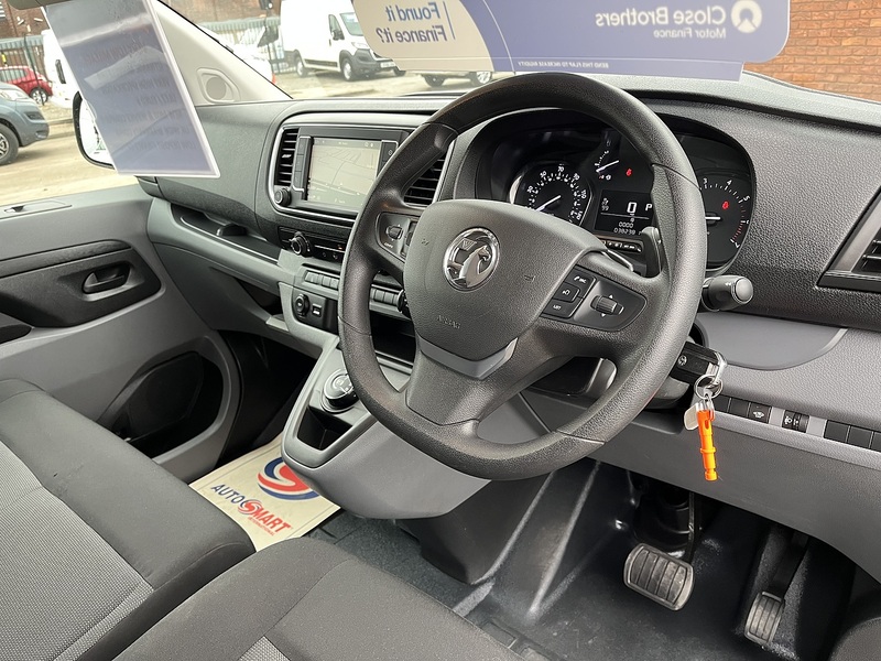 Vauxhall 2.0 Turbo D 3100 Dynamic Panel Van 6dr Diesel Auto L2 H1 Euro 6 (s/s) (145 ps)