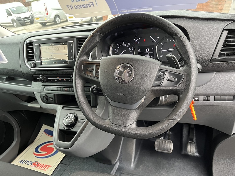 Vauxhall 2.0 Turbo D 3100 Dynamic Panel Van 6dr Diesel Auto L2 H1 Euro 6 (s/s) (145 ps)