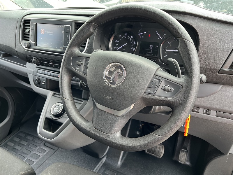 Vauxhall 2.0 Turbo D 3100 Dynamic Panel Van 6dr Diesel Auto L2 H1 Euro 6 (s/s) (145 ps)