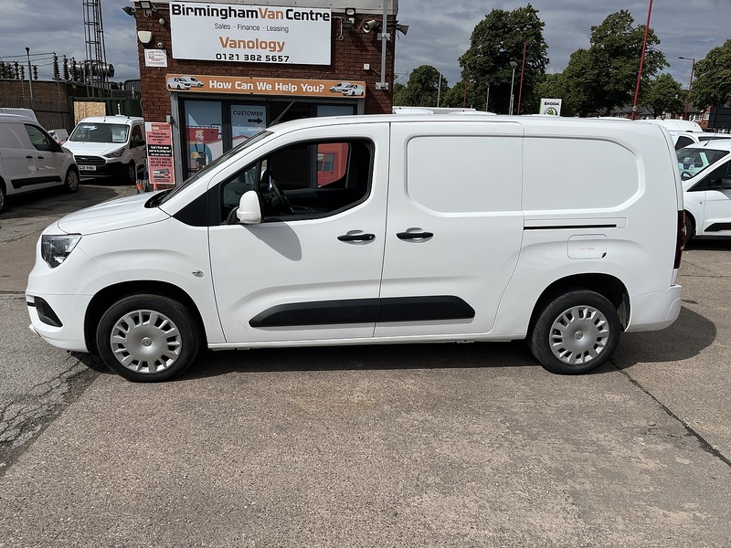 Vauxhall SPORTIVE 1.5TD 100 2300 L2 VAN (ULEZ)