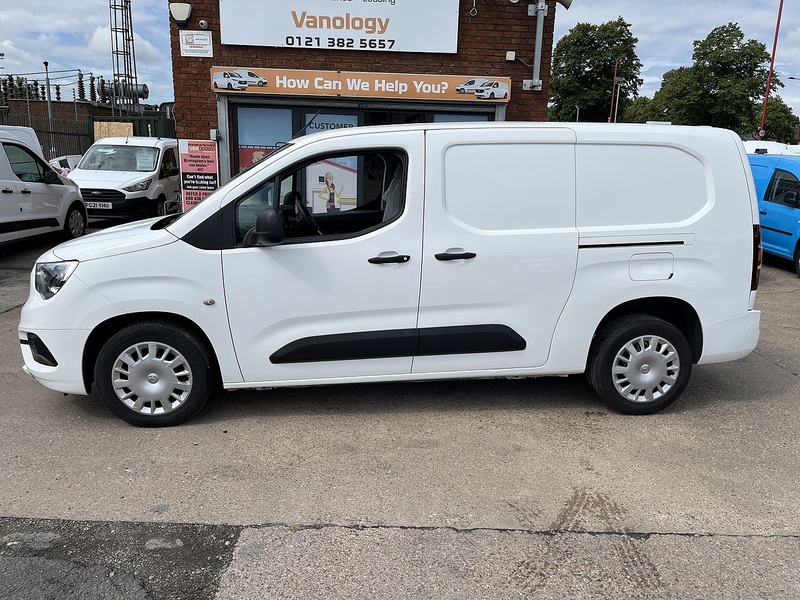 Vauxhall SPORTIVE 1.5TD 100 2300 L2 VAN (ULEZ)