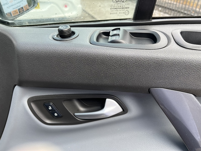 Ford 2.0 TDCi 290 Limited Panel Van 5dr Diesel Manual L1 H1 (163 g/km, 128 bhp)