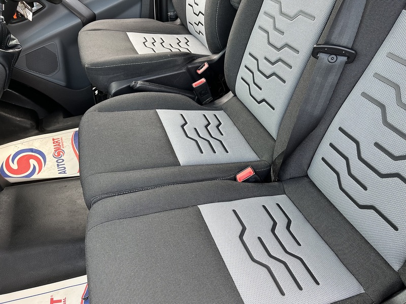 Ford 2.0 TDCi 290 Limited Panel Van 5dr Diesel Manual L1 H1 (163 g/km, 128 bhp)