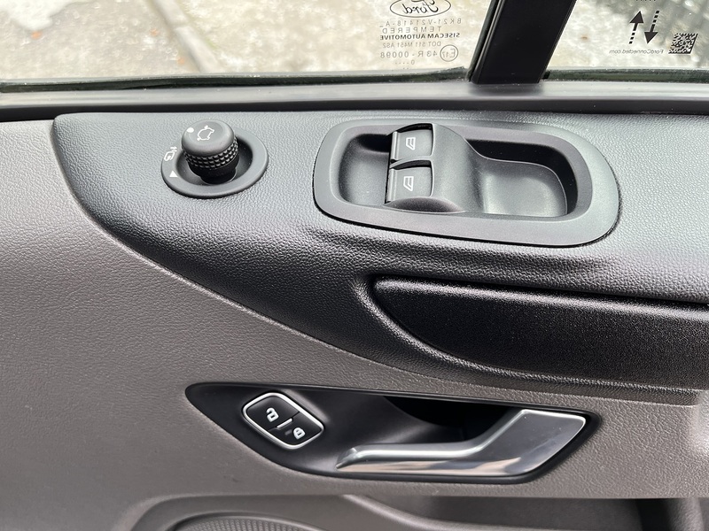 Ford 1.0 340 EcoBoost 13.6kWh Trend Panel Van 5dr Petrol Plug-in Hybrid Auto L1 H1 Euro 6 (126 ps)