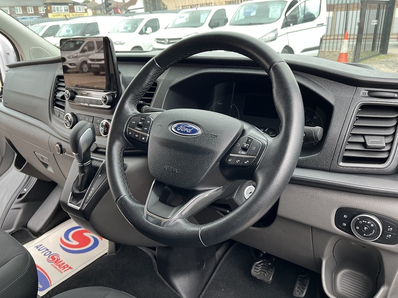 Ford 1.0 340 EcoBoost 13.6kWh Trend Panel Van 5dr Petrol Plug-in Hybrid Auto L1 H1 Euro 6 (126 ps)