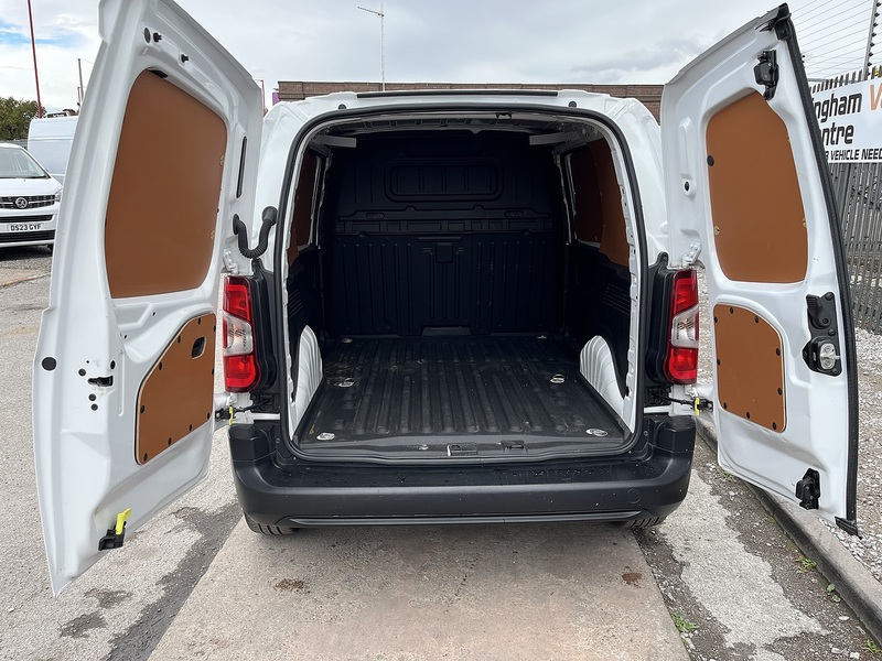 Toyota 1.5 BlueHDi Active Short Panel Van 5dr Diesel Manual SWB Euro 6 (s/s) (100 bhp)