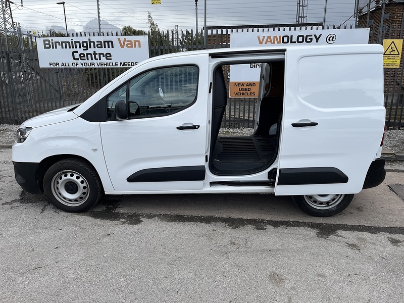 Toyota 1.5 BlueHDi Active Short Panel Van 5dr Diesel Manual SWB Euro 6 (s/s) (100 bhp)