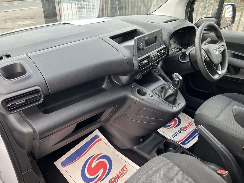 Vauxhall SPORTIVE 1.5CDTi 100 L2 LWB 2300 VAN