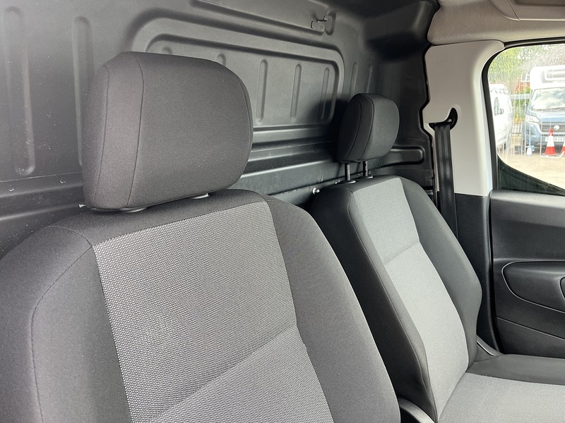 Vauxhall SPORTIVE 1.5CDTi 100 L2 LWB 2300 VAN