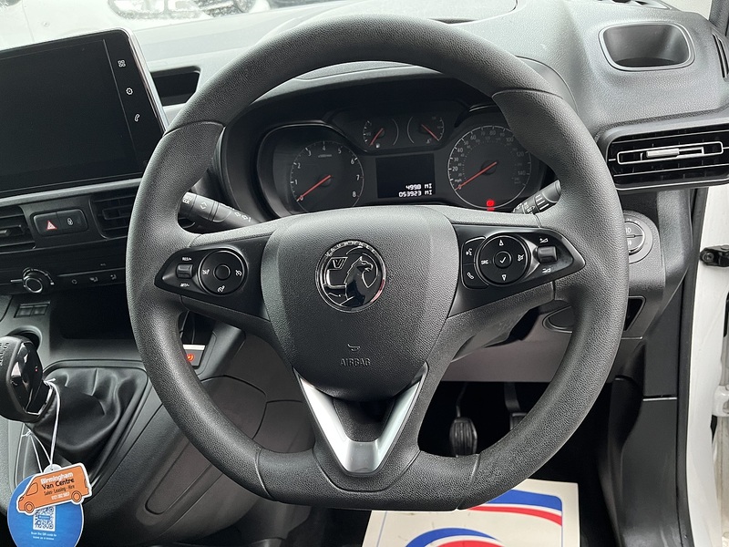 Vauxhall SPORTIVE 1.5CDTi 100 2300 SWB (3 SEAT)