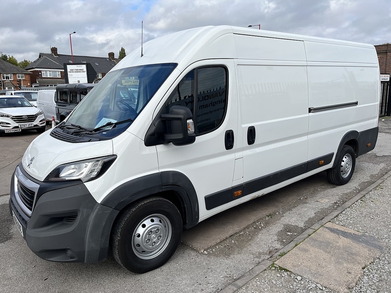 Peugeot 2.0 BlueHDi 435 Professional Panel Van 5dr Diesel Manual L4 H2 EU6 (130 ps)