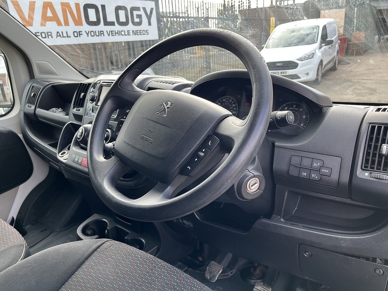 Peugeot 2.0 BlueHDi 435 Professional Panel Van 5dr Diesel Manual L4 H2 EU6 (130 ps)