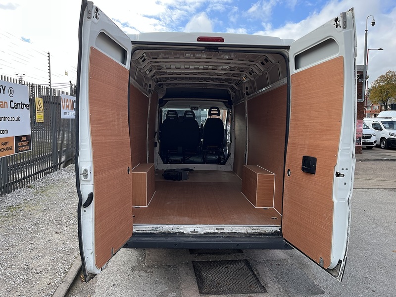Peugeot 2.0 BlueHDi 435 Professional Panel Van 5dr Diesel Manual L4 H2 EU6 (130 ps)