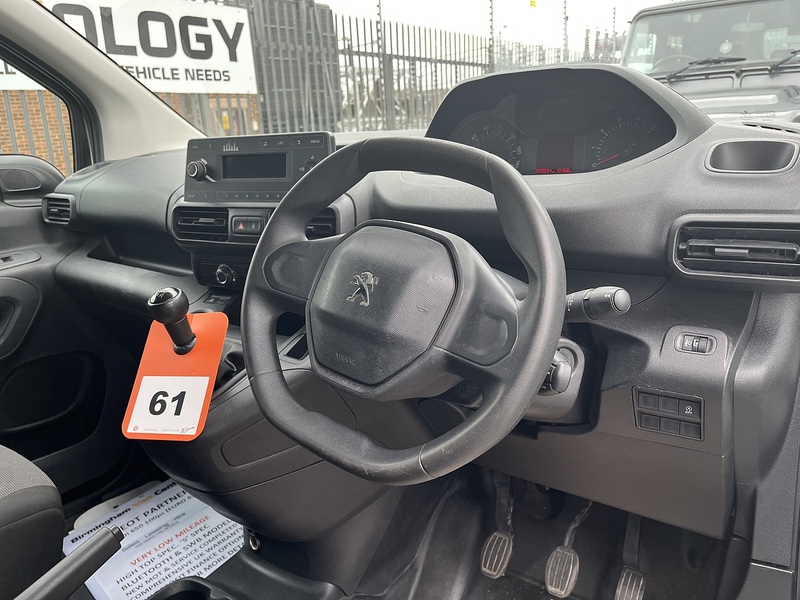 Peugeot 1.5 BlueHDi 650 S Standard Panel Van 5dr Diesel Manual SWB Euro 6 (s/s) (75 bhp)