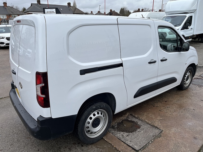 Vauxhall 1.5 Turbo D 2300 Dynamic Panel Van 6dr Diesel Manual L2 H1 Euro 6 (100 ps)