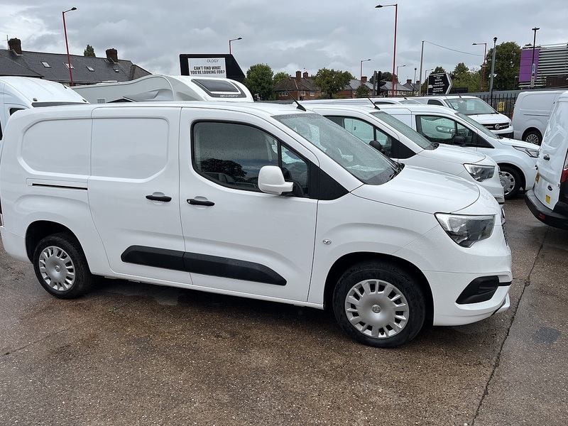 Vauxhall 1.5 Turbo D 2300 Sportive Panel Van 6dr Diesel Manual L2 H1 Euro 6 (s/s) (100 ps)