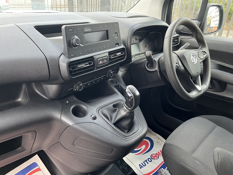 Vauxhall 1.5 Turbo D 2300 Sportive Panel Van 6dr Diesel Manual L2 H1 Euro 6 (s/s) (100 ps)