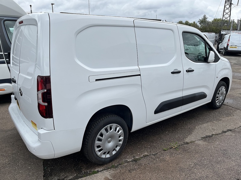 Vauxhall 1.5 Turbo D 2300 Sportive Panel Van 6dr Diesel Manual L2 H1 Euro 6 (s/s) (100 ps)