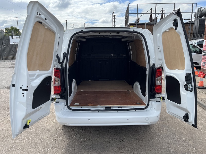 Vauxhall 1.5 Turbo D 2300 Sportive Panel Van 6dr Diesel Manual L2 H1 Euro 6 (s/s) (100 ps)