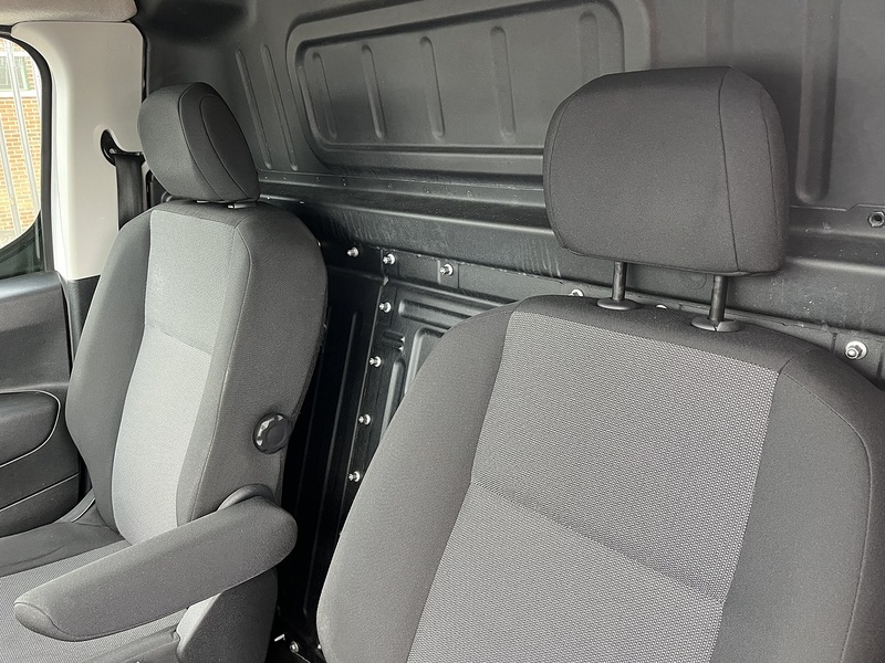 Vauxhall 1.5 Turbo D 2300 Sportive Panel Van 6dr Diesel Manual L2 H1 Euro 6 (s/s) (100 ps)